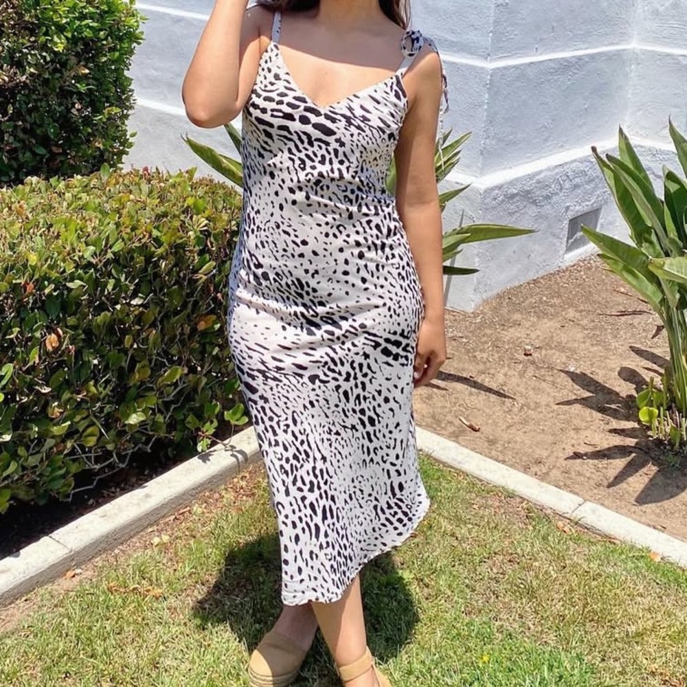 Audrey 3+1 Black and White Bodycon Midi Dress